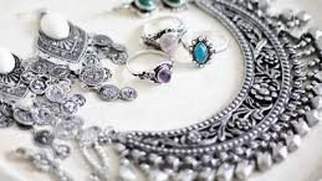 تراجع أسعار الفضة في مصر بنسبة 2.37% خلال 3 أيام وسط ضغوط عالمية